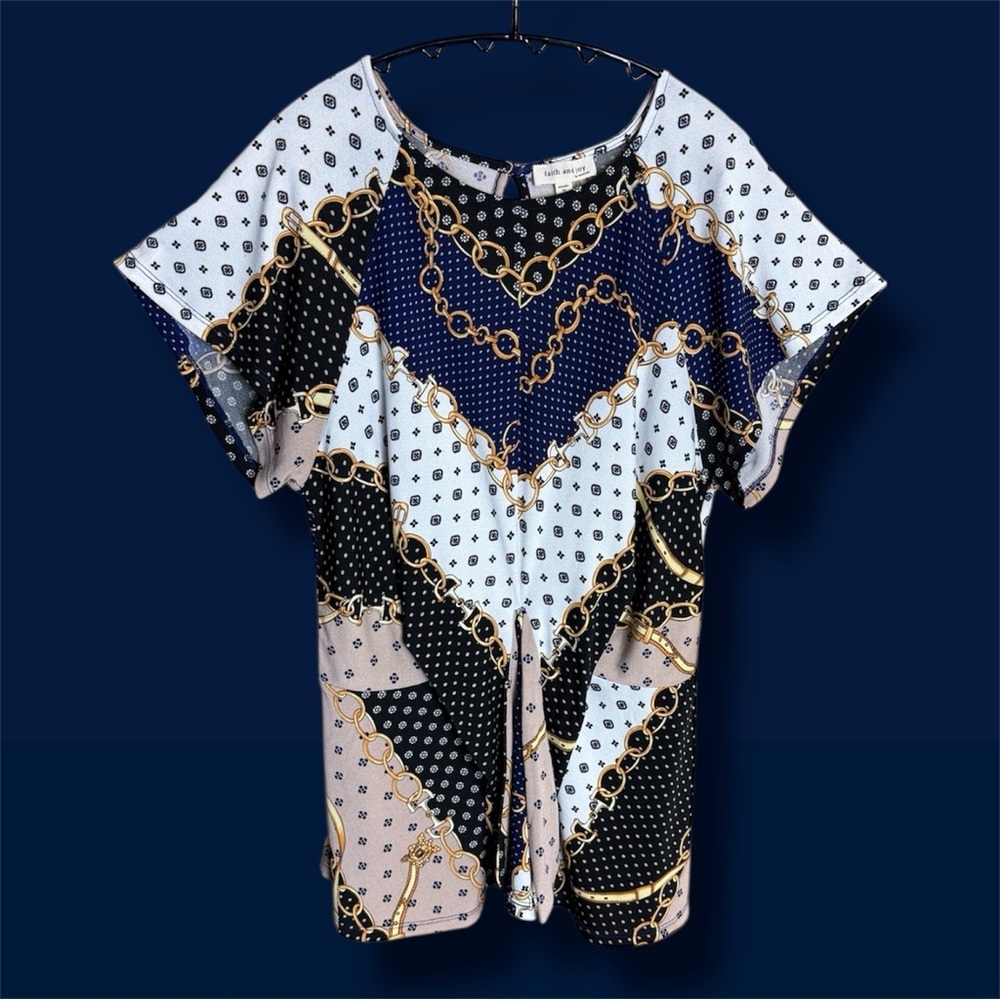 Faith and Joy Chic Chain Print Top